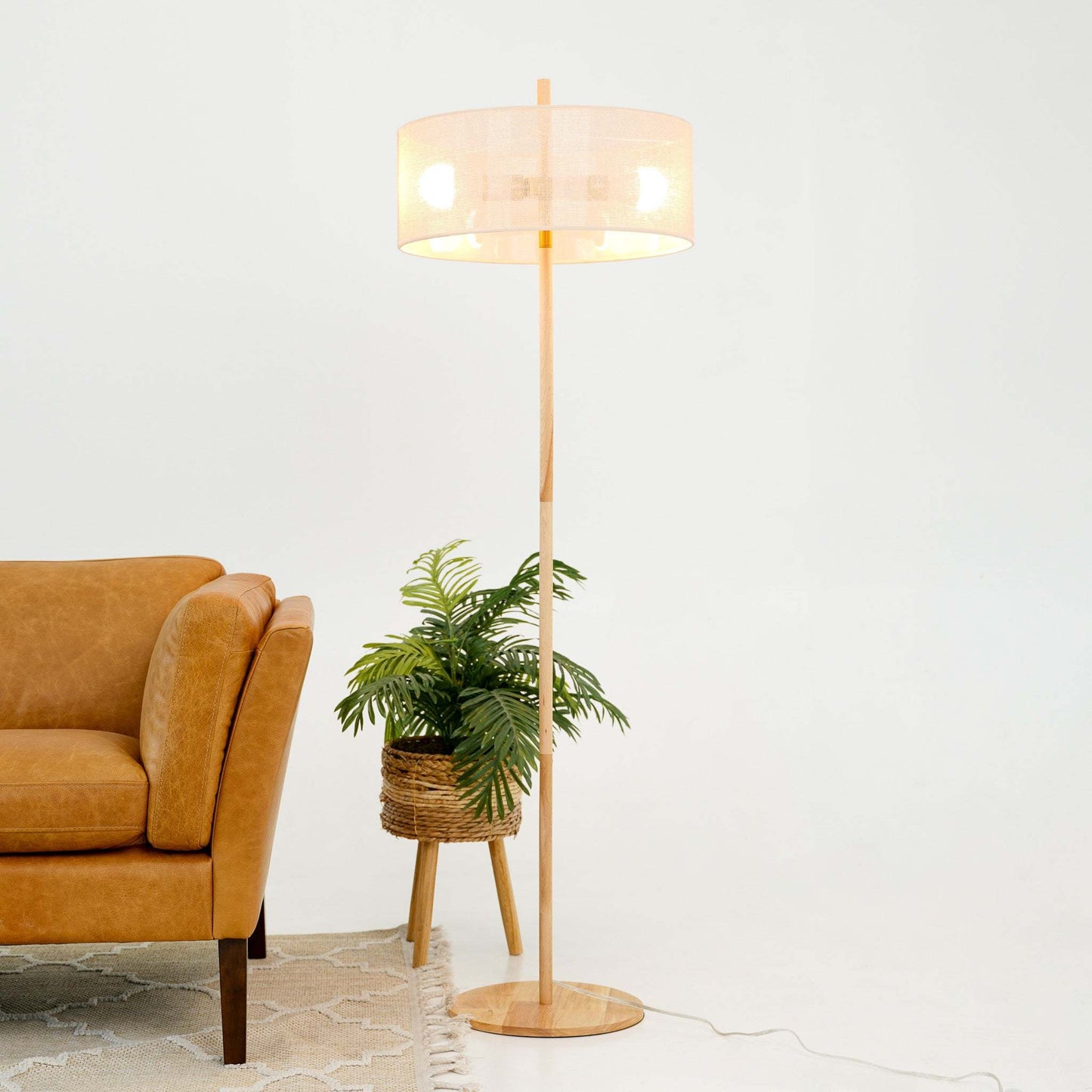 Classic Modern Floor Lamp, Upward Lighting Design for Living Room Ambience, Bedroom & Office Space Lirian Floor Lamp - Oak and Natural 110-120V