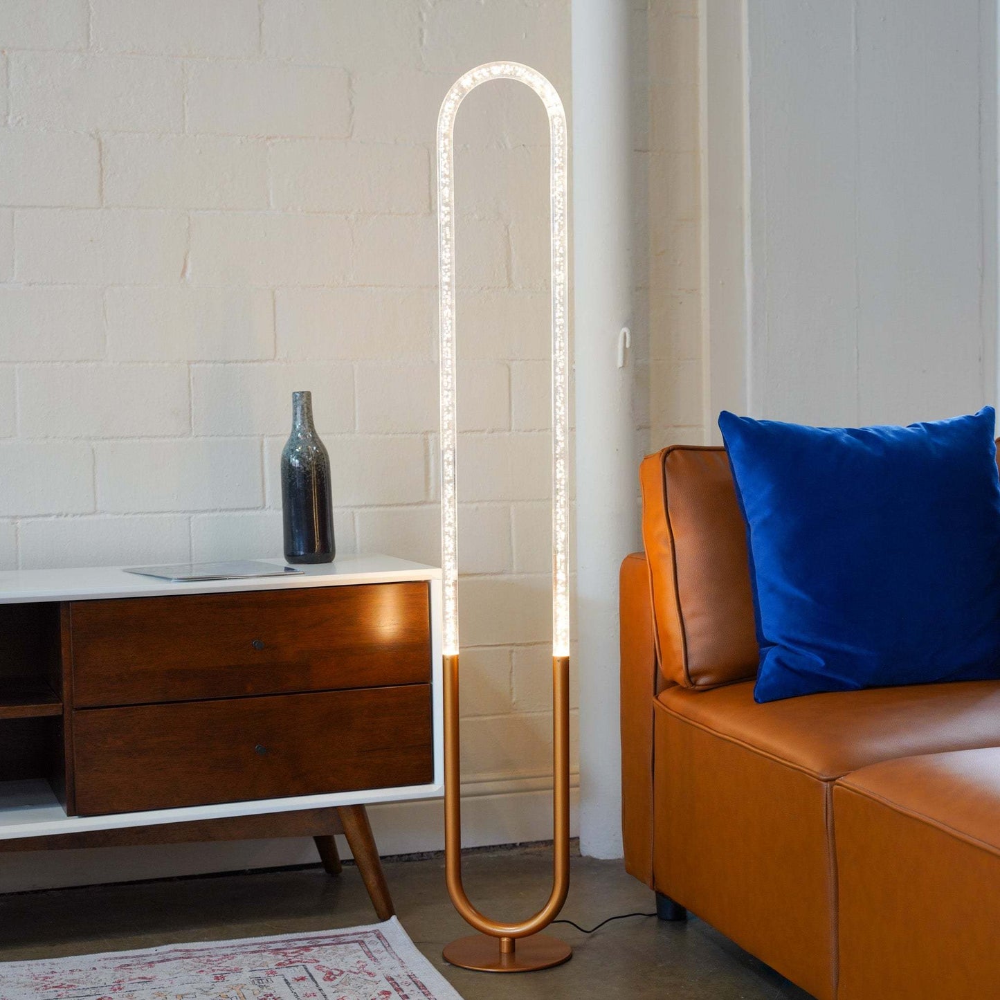 Contemporary Floor Lamp, LED Standing Light for Living Room Centerpiece, Bedroom & Office Lighting, Zeon LED Floor Lamp Coarse Gold and Clear 110-120V