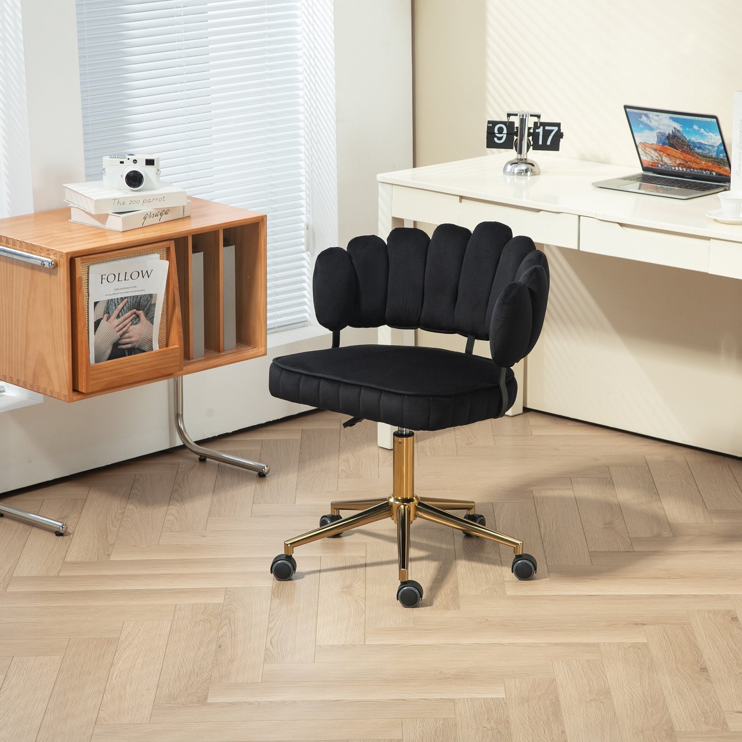 COOLMORE Velvet Home Office Desk Chair, Modern Cute Computer Chair, Wheels Swivel Height Adjustable Swivel Task Chair for Home Office (Black Velvet)