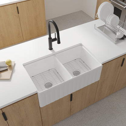 Fireclay 33' L X 18' W Double Basin Farmhouse Kitchen Sink With Grid And Strainer