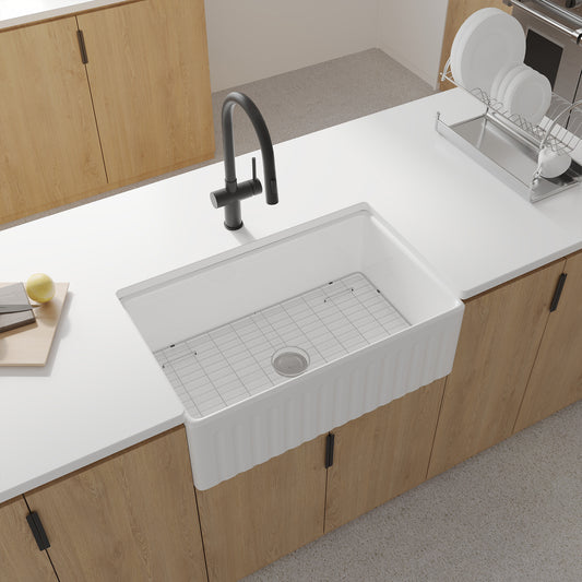Fireclay 33' L X 18' W Farmhouse Kitchen Sink with Grid and Strainer